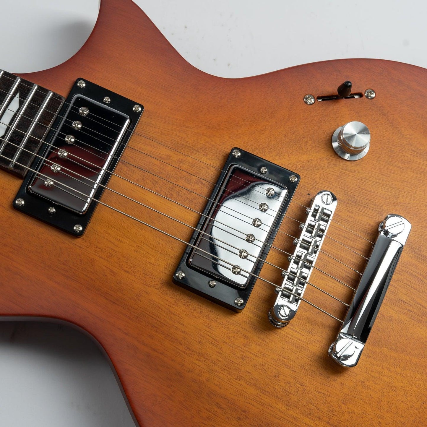 610_honey_tea_body_bridge Eart Guitars, EGLP-610, Thin Body Okoume Body 3-Way Switch 1 Tone 1 Volume Electric Guitar, Honey Tea
