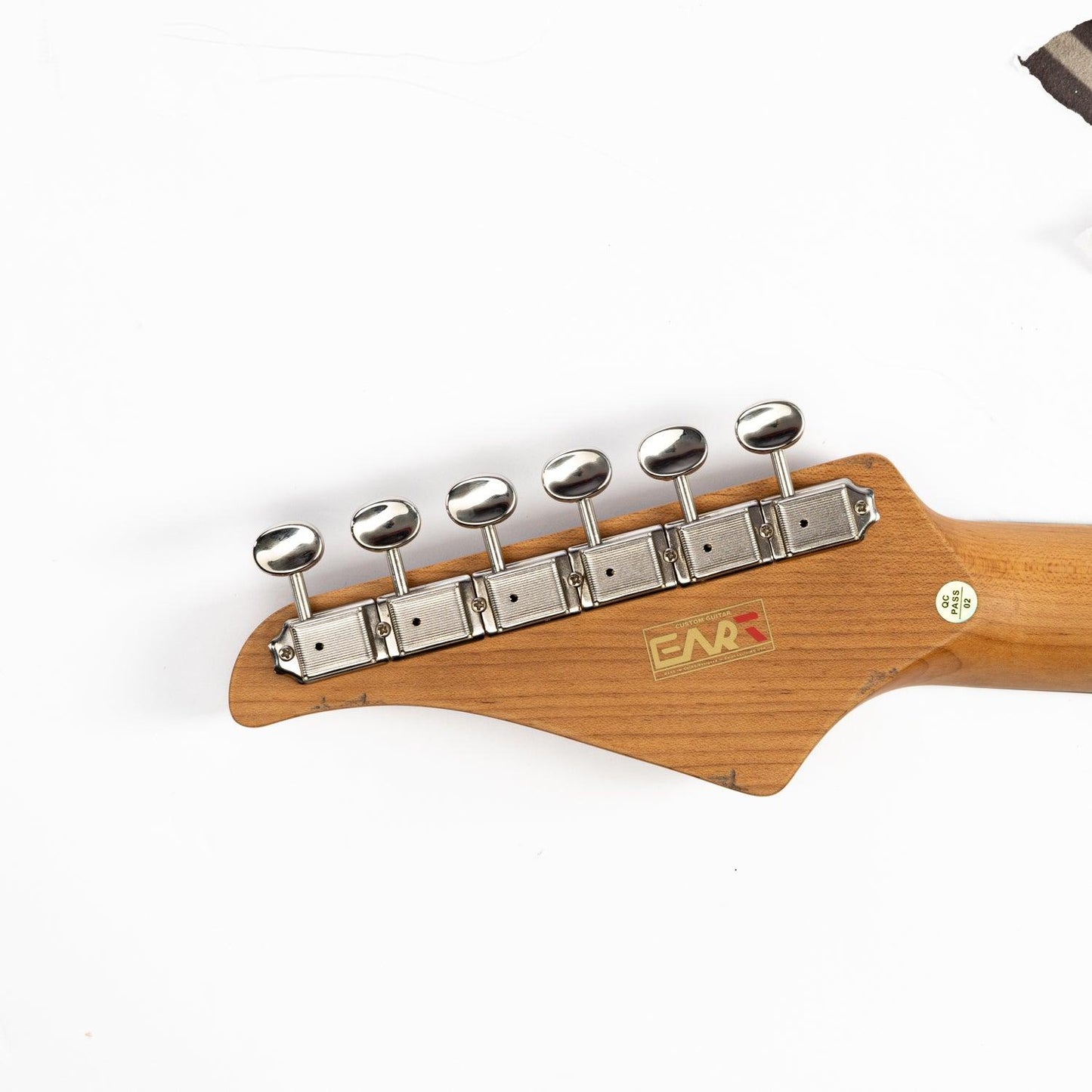 EART_Guitars_Vintage-VS60H_M_headstock_back EART Guitars, Vintage-VS60H(M), Satin Heavy Relic Finish 6-Point Synchronized Tremolo Bridge Electric Guitar