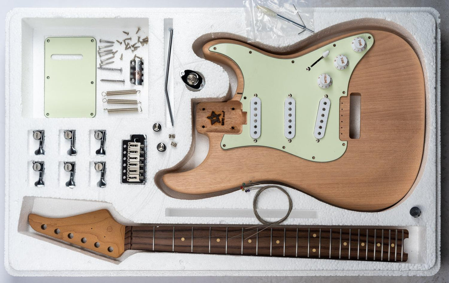 EUGK-S3S_8 Eart Guitars, EUGK-S3S, DIY Electric Guitar Kit Unfinished Mahogany Body India Rosewood Fingerboard Fretboard All Parts Included