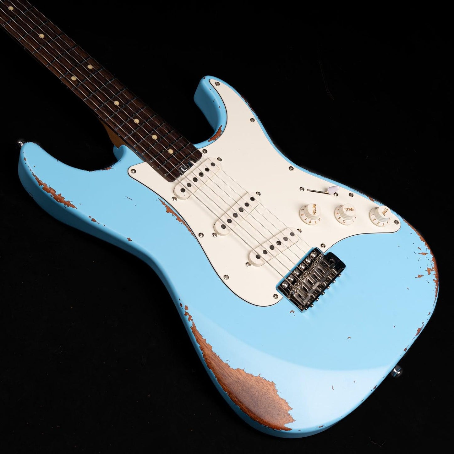 Eart_electric_guitar_Vintage-VS60_Rosewood_fingerboard_body_front Eart Guitars, Vintage-VS60(M), 6 String Solid-Body Guitar-Full Size Relic Finish 6-Point Synchronized Tremolo Bridge Electric Guitar