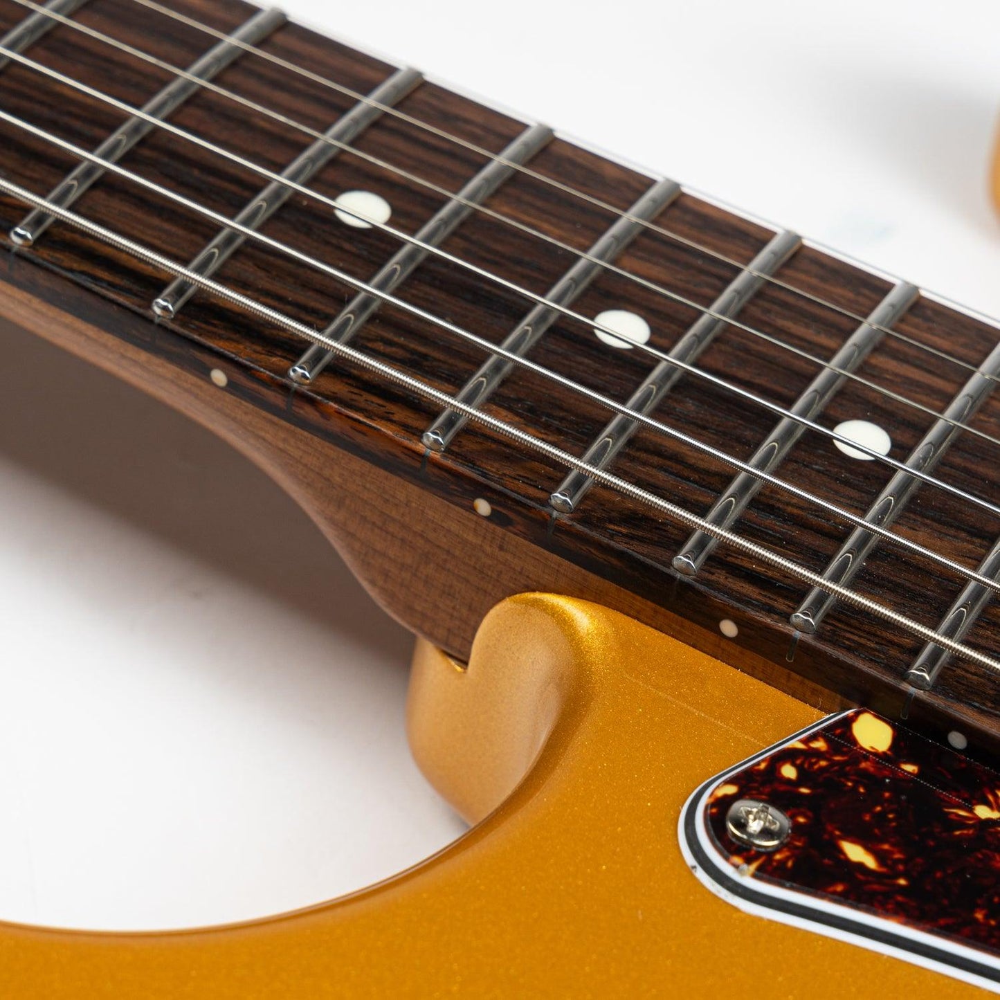dmx-9tc_gold_neck EART Guitars, DMX-9TC, NK-S Standard Shape 2-Point Synchronized Steel Saddle Tremolo Bridge Electric Guitar, Gold