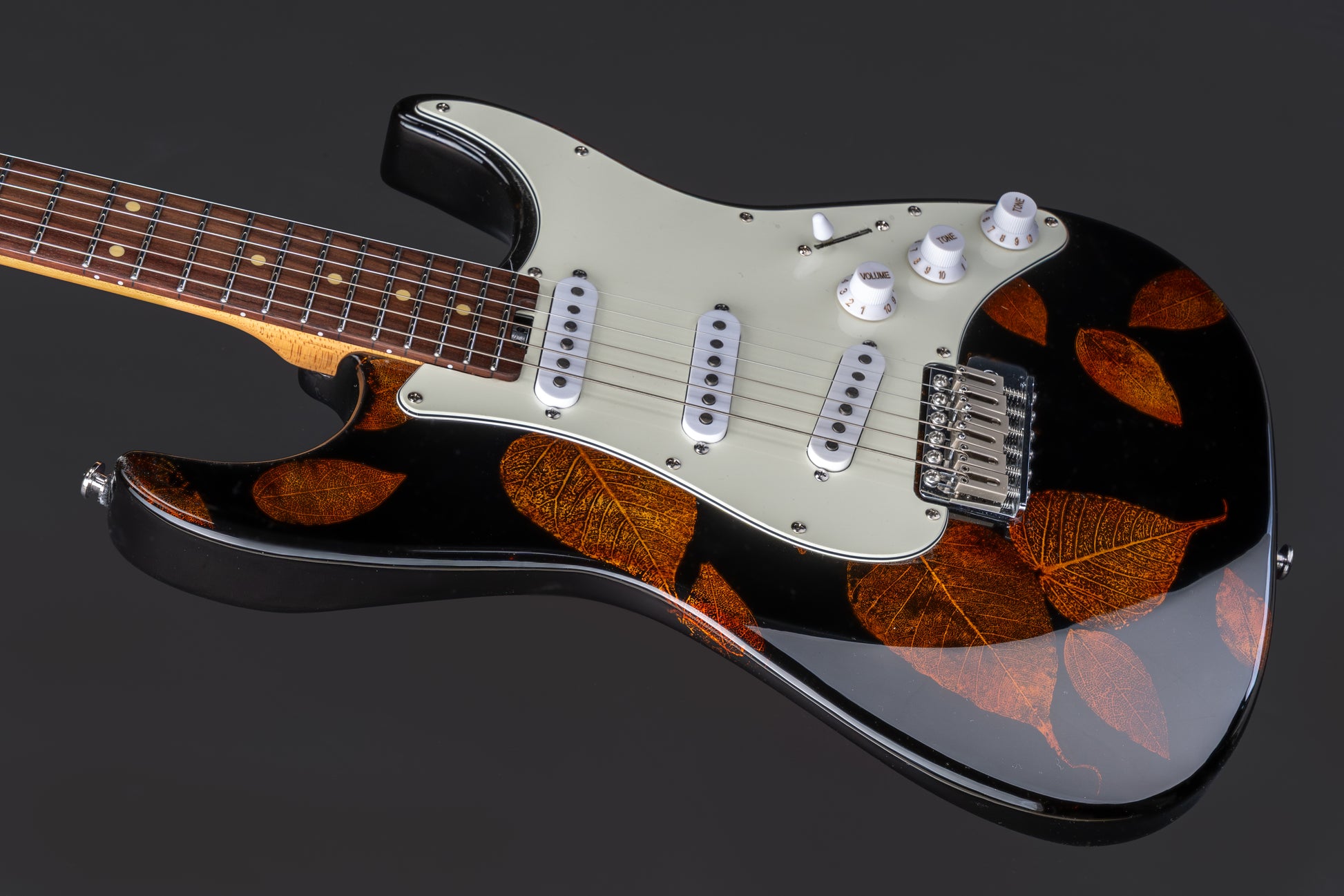 23af3618-6755-40f4-8d5c-9294f02801b3_1 Eart Guitars Handmade Lacquer Art-Collector's Edition 3707T5110182