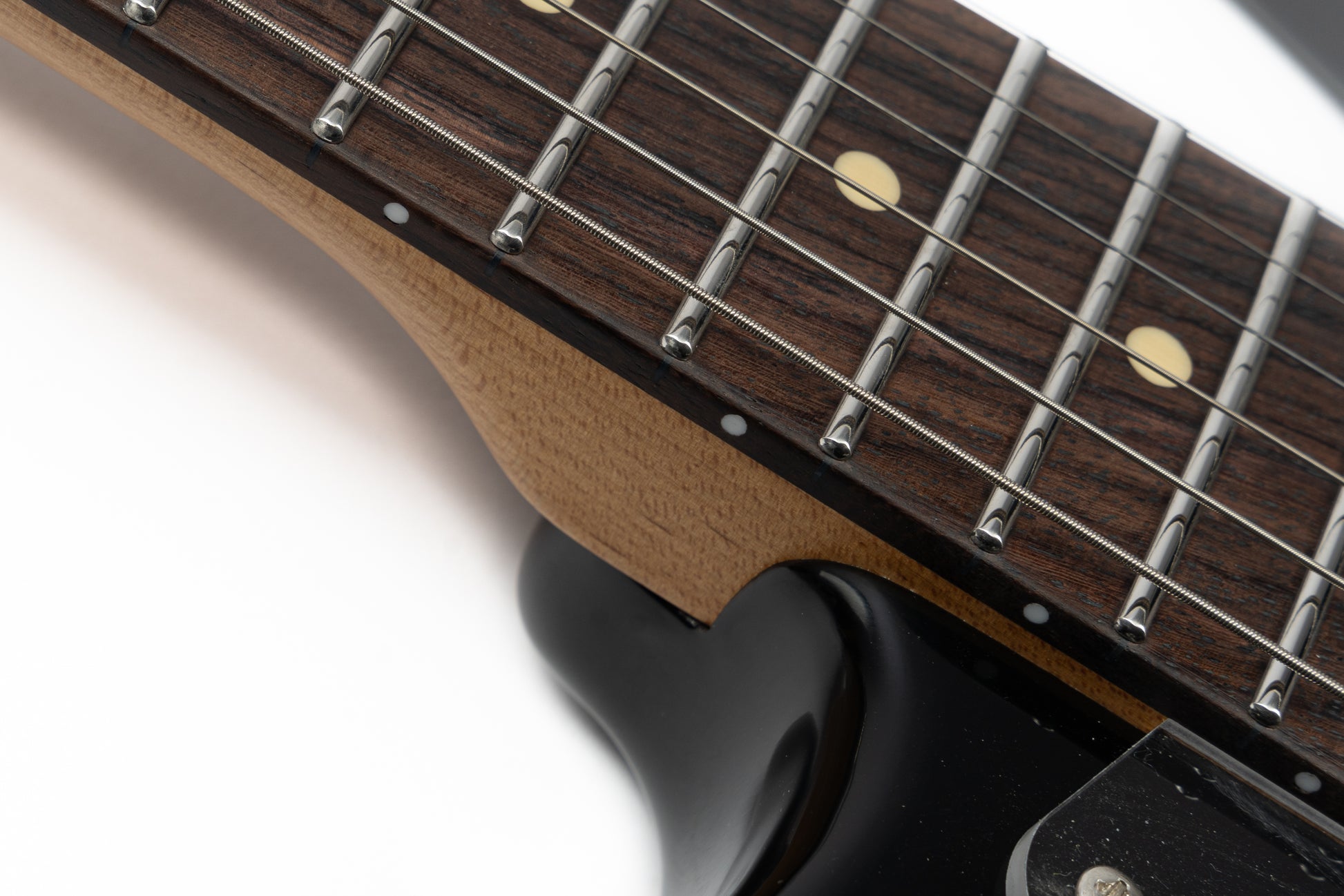 mmexport1748695731440 Eart Guitars Handmade Lacquer Art-Collector's Edition 3707T5050217