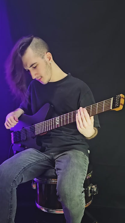 EART Guitars, GW-7F, 7 String Headless Standard GW Body Shape Guitar, Right  Electric Guitar, Black